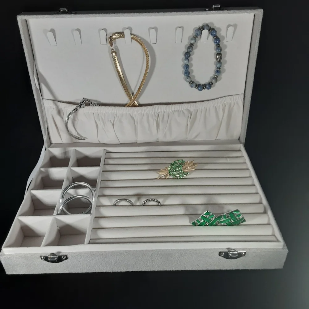 GRAY SUEDE JEWELRY BOX NWB - Picture 1 of 8